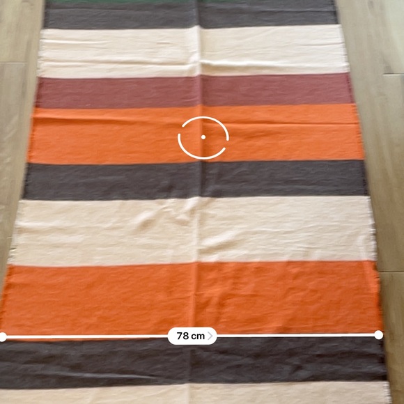 Zara blanket - Picture 3 of 5